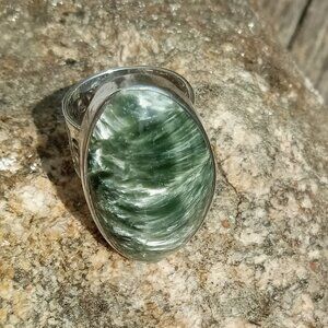 Unusual 925-set Seraphinite ring
